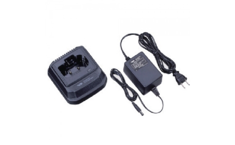 八重洲無線（株）  VAC-205  スタンダード　ＰＫ４１０用急速充電器