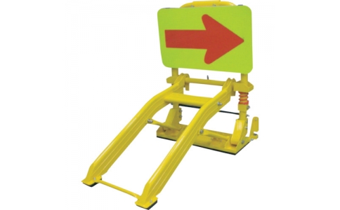 （株）グリーンクロス  1112131001  グリーンクロス　ミニとまるくん高輝度反射矢印板セット