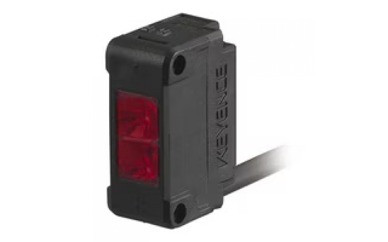 KEYENCE PZ-G42P Square Reflective Cable Type, PNP