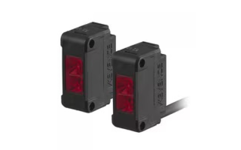 KEYENCE PZ-G52P Square Transmissive Cable Type, PNP