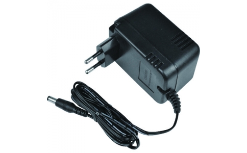 ＤＥＳＣＯ　ＪＡＰＡＮ（株）  50675  ＤＥＳＣＯ　ＡＣアダプター　２３０Ｖ　ヨーロッパタイププラグ　２極