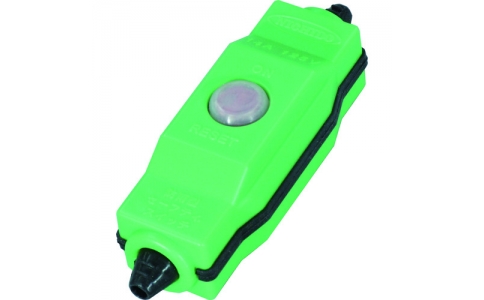 日動工業（株）  SW-01  日動　防雨型中間スイッチ　セーフティスイッチ　簡易防雨型ＬＥＤ作業灯１０Ｗ用