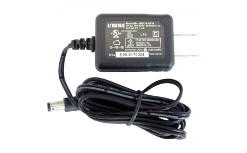 ボッシュ（株）  1619JM0045  ボッシュ　エーシーアダプター