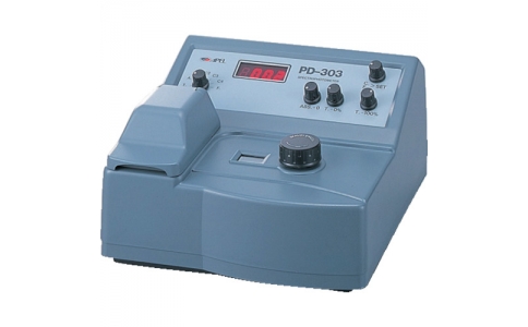 アズワン（株）  2-4451-01  ＡＳ　分光光度計ＰＤ－３０３