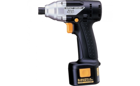 パナソニック（株）エレクトリックワークス社  4989602798675  Ｐａｎａｓｏｎｉｃ　インパクトドライバー９．６Ｖ