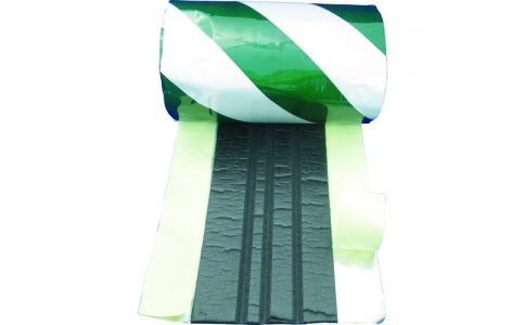 日東エルマテリアル（株）  HCG-2GW  日東エルマテ　反射コーナーガード　２４０ｍｍ×２ｍ　緑／白