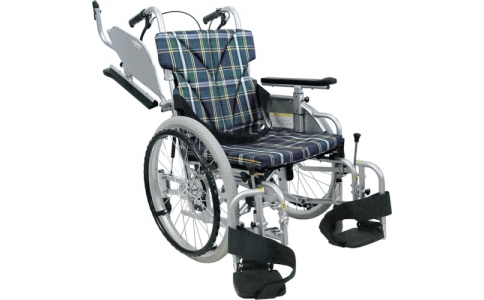 （株）カワムラサイクル  KAK16-40B-LO  カワムラ　室内用　六輪車いす（低床こまわりくん）　（介助用）